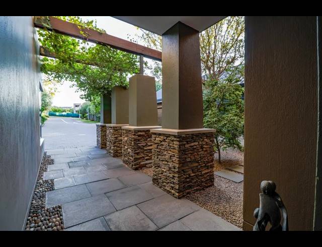 4 BEDROOM HOUSE FOR SALE IN COPPERLEAF ESTATE